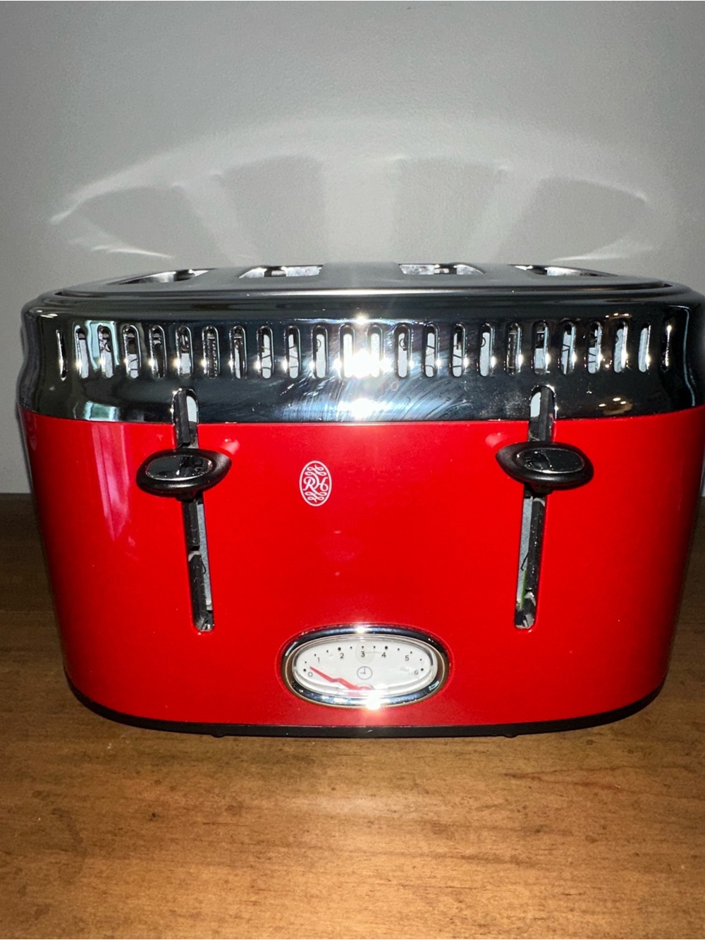 Russell Hobbs Retro Style Ribbon Red 4-Slice Toaster